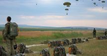 Stire din Eveniment : Parașutiștii militari, "născuți" în vâltoarea celui de-Al Doilea Război Mondial
