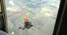 Stire din Eveniment : Elita Armatei României. Zi specială pentru PARAȘUTIȘTII MILITARI / Galerie Foto