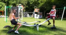 Stire din Eveniment : Recidivist condamnat pentru infracțiuni sexuale, arestat după ce ar fi agresat mai mulți copii în parc