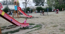 Stire din Social : S-au înfuriat mămicile. Cer Primăriei Constanța să reabiliteze locurile de joacă din oraș