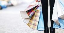 Stire din Eveniment : Parfumuri și cămăși, furate dintr-un centru comercial