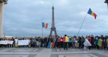 Stire din Politică-Administrație : VIDEO. Stau cu miile la cozi! Românii din Paris așteaptă ore în șir să voteze!