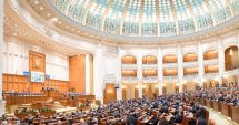 Stire din Politică-Administrație : Parlament / Ședința de astăzi în care era programată citirea moțiunii - suspendată