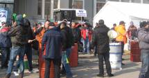 Stire din Economie : Patronii și lucrătorii portuari vor protesta la Ministerul Transporturilor