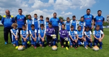 Stire din Sport : Patru grupe ale Academiei Hagi, la "Dolphin Cup"