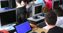 Stire din Cultură-Educație : Patru medalii pentru olimpicii  la Informatică