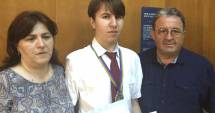 Stire din Cultură-Educație : Performanță de excepție la Colegiul "Mircea". Cine este "geniul" din laboratorul de chimie