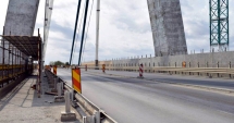 Stire din Eveniment : Circ pe podul de la Agigea. Șoferii sunt exasperați: unde sunt muncitorii?