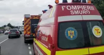Stire din Eveniment : Imagini șocante. O mașină a fost străpunsă de un parapet după ce șoferul a pierdut controlul volanului