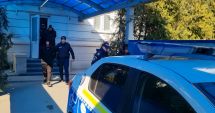 Stire din Eveniment : Percheziții domiciliare la Corbu, într-un dosar penal de furt calificat. Trei bărbați au fost reținuți