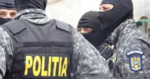 Stire din Eveniment : Magazin transformat în punct de vânzare a drogurilor. Cinci suspecți au fost reținuți