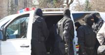 Stire din Eveniment : Percheziții la persoane bănuite că ar fi cauzat Fondului de mediu un prejudiciu de peste 37.000.000 de euro