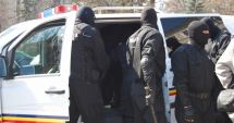 Stire din Eveniment : Percheziţii la traficanţi de droguri şi de persoane; traficul de droguri - coordonat din închisoare