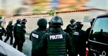 Stire din Eveniment : Zeci de percheziţii, inclusiv la Constanţa! Sunt vizate persoane bănuite de grave înşelăciuni, spălare de bani, uz de fals