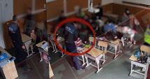 Stire din Eveniment : Elevi percheziţionaţi de poliţişti, în clasă, pentru arme albe! Părinţii reclamă abuzuri