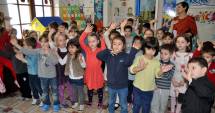 Stire din Cultură-Educație : Poetul Național, celebrat la Grădinița "Perluțele Mării"