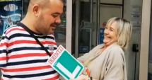 Stire din Actualitate : Un român din Spania a obținut permisul de conducere, deși ambele brațe i-au fost amputate la 11 ani