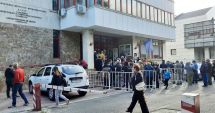 Stire din Social : „Nu vă mai îngrămădiți!”, mesajul angajaţilor de la Casa de Pensii