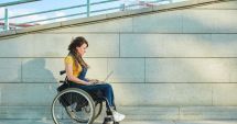 Stire din Social : Sălile publice de spectacole, obligate să fie accesibile pentru persoanele cu handicap