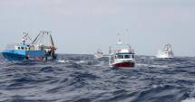 Stire din Eveniment : TRAGEDIE PE MARE! Un român MORT și alți doi DISPĂRUȚI, după scufundarea unui pescador