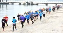 Stire din Sport : Peste 1.000 de constănțeni participă la Crosul Mării Negre
