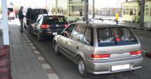 Stire din Economie : Peste 10 milioane de români au fost în străinătate în 2015