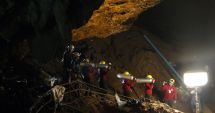 După o săptămână, salvatorii au speranțe că cei 12 copii blocați într-o peșteră sunt în viață