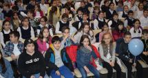 Stire din Cultură-Educație : Peter Pan își dă întâlnire cu copiii la teatrul "Căluțul de Mare"