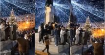 Stire din Actualitate : Petrecere cu manele de Ziua Națională, pe soclul statuii lui Alexandru Ioan Cuza de la Iași