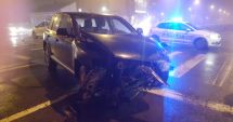 Stire din Eveniment : GALERIE FOTO / Accident rutier pe bulevardul I.C.Brătianu. Două persoane au fost rănite