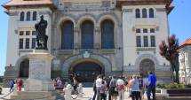 Stire din Cultură-Educație : Piața Ovidiu, cinematograf în aer liber