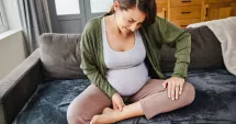 Stire din Sănătate : Picioare umflate în sarcină? Cum puteți reduce disconfortul