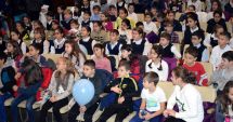 Stire din Cultură-Educație : Copiii, invitați să-l aplaude pe "Pinocchio"