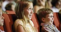 Stire din Cultură-Educație : Copiii, invitați la teatru! Reîntâlnire cu pisica cea haină