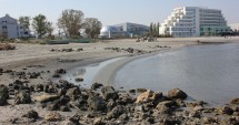 Stire din Social : Plaja din Mamaia, în pericol!