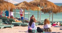 Stire din Social : Adrenalină pe valuri la Mamaia Nord - Ture cu ski-jet pe plaja Phoenicia