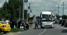 Stire din Eveniment : A fost activat planul roșu! Un autocar cu 20 de pasageri s-a ciocnit violent cu un camion