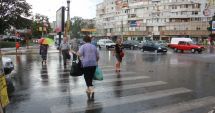 Stire din Social : Ploi şi furtuni, la sfârșit de săptămână