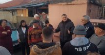Stire din Politică-Administrație : Liberalii constănțeni strâng semnături pentru asfaltarea a două străzi