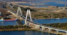Galerie foto. Podul rutier la kilometrul 0+540 al Canalului Dunăre-Marea Neagră, la final. Cum arată cel mai mare pod hobanat din România