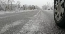 Stire din Social : Polei periculos în Constanța. Mașini răsturnate și drumuri alunecoase