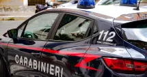 Stire din Actualitate : Jaf ca în filme la o bancă. 25 de ostatici și hoți dispăruți prin canalizare