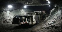 Stire din Actualitate : Doi dintre minerii dați dispăruți, după ce s-a surpat pământul, au fost găsiți MORȚI!