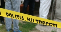 Stire din Eveniment : CAZ DEOSEBIT DE GRAV! Copil găsit în pădure, legat de un copac, tăiat pe tot corpul de tatăl său