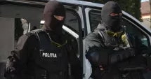 Stire din Eveniment : Conflict violent între muncitori și șefi. Poliția a reținut doi bărbați pentru încăierare