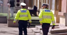Stire din Eveniment : Gest extrem al unui polițist local! Și-a provocat răni pe corp și s-a aruncat de pe o macara