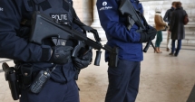 Stire din Actualitate : Polițiști belgieni, arestați pentru că transportau imigranți