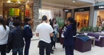 Stire din Eveniment : Polițiștii constănțeni i-au vizitat pe elevi chiar și în vacanță