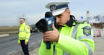 Stire din Eveniment : Polițiștii, prezenți pe șosele  cu sute de aparate radar