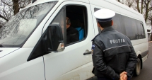 Stire din Eveniment : "Transportul cu microbuzul, cel mai nesigur!"